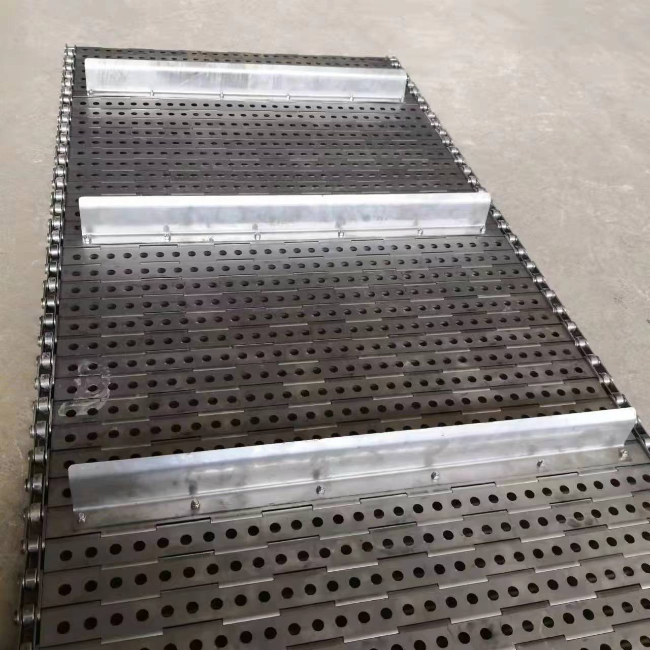 冲孔链板